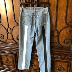 STILL HERE TATE JEANS  SIZE 25  NEVER WORN